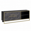 Mesa para televisión de 160 cm con puertas efecto mármol negro y patas de metal dorado, fabricado en madera sostenible FSC de alta resistencia.