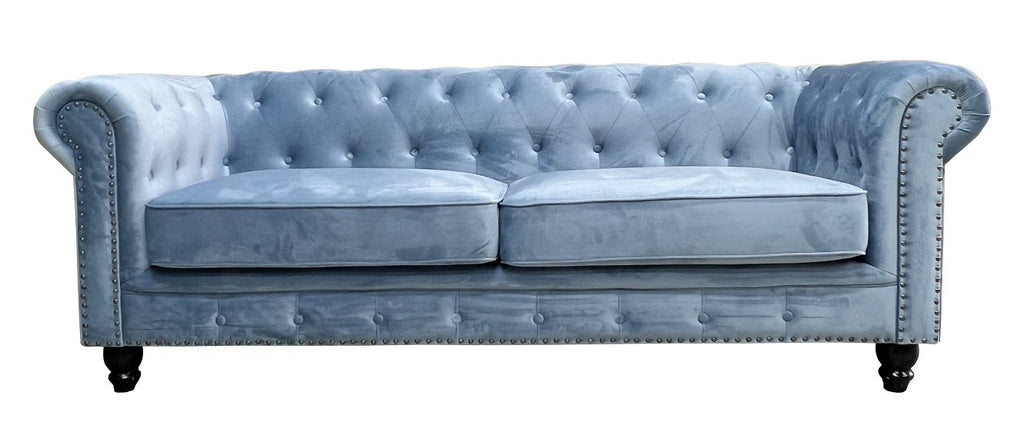 Sofá 3 plazas en velvet azul dusky, estructura de madera maciza y espuma de alta densidad