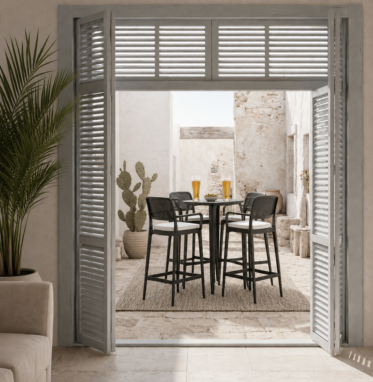 Taburete alto moderno VERDI color antracita con reposabrazos, ideal para barras de bar, terrazas de hostelería y proyectos contract